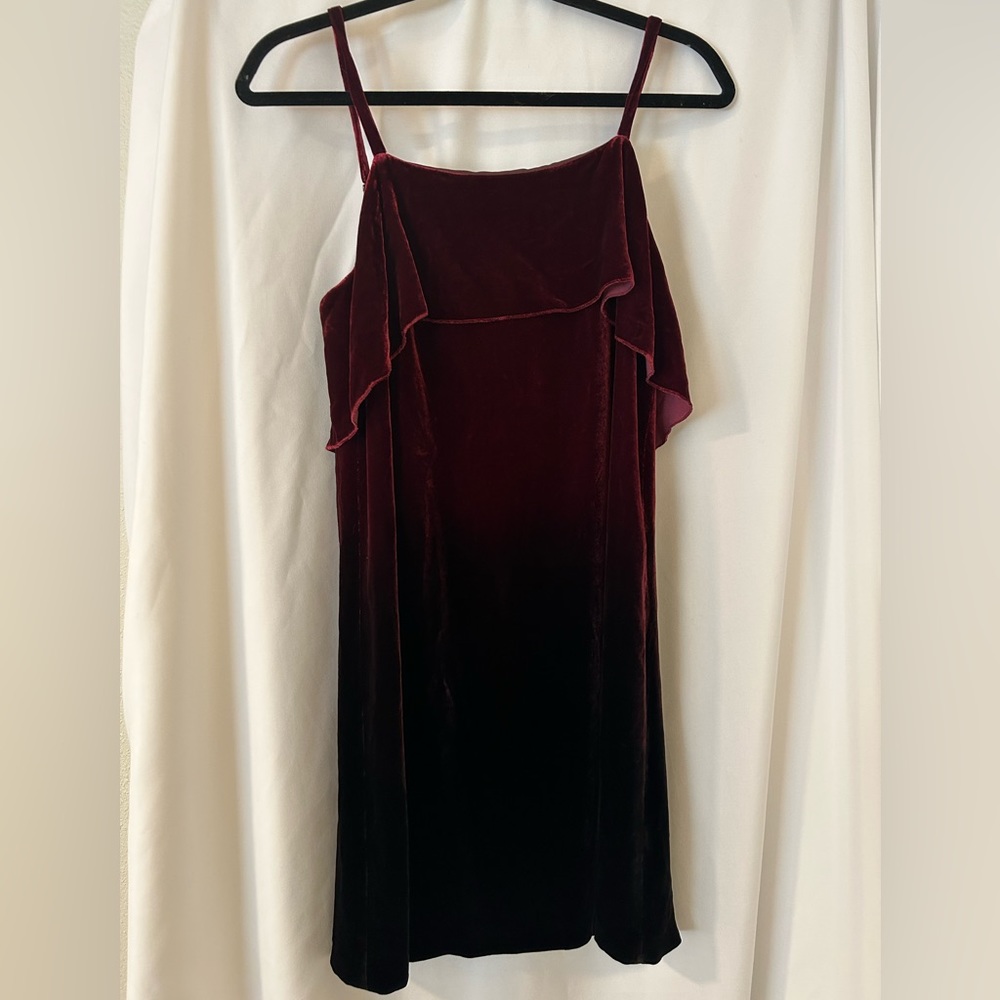 Alice and Olivia size 4 Velvet Dress